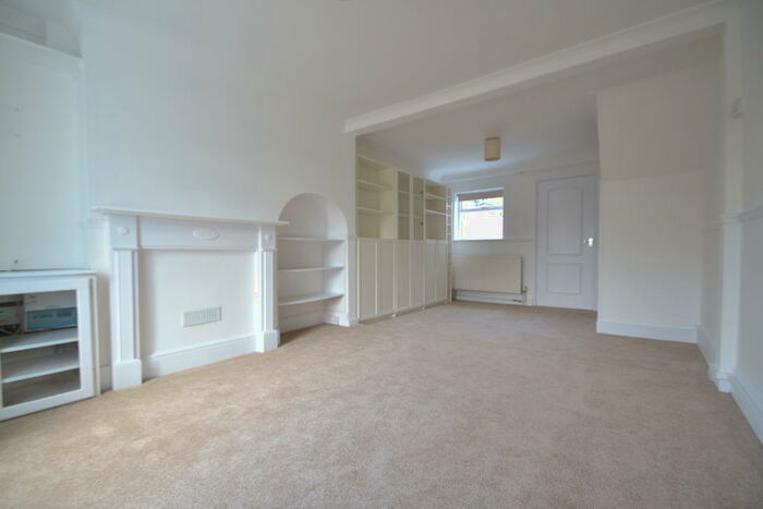 2 Bedroom House To Rent In Prospect Place, Bromley, Greater London, BR2