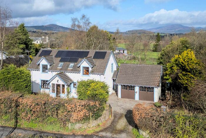 4 Bedroom Detached House For Sale In Wardside, Crieff, PH5