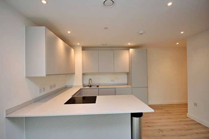 2 Bedroom Flat To Rent In Old Trafford, Manchester, M17