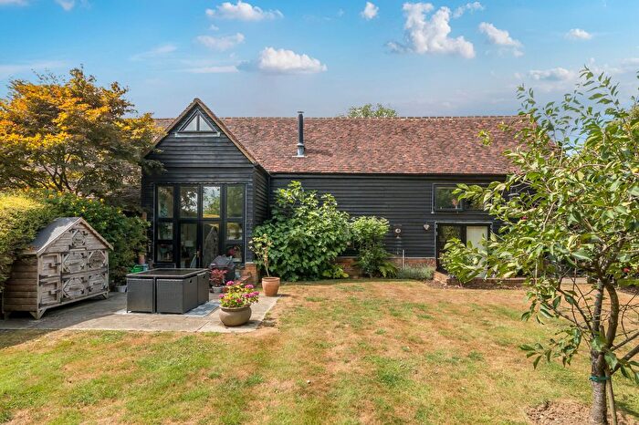 3 Bedroom Semi-Detached House For Sale In Flaunden Lane, Bovingdon, HP3