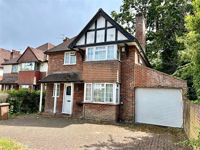 3 Bedroom Detached House For Sale In Ashenden Road, Guildford, Surrey, GU2