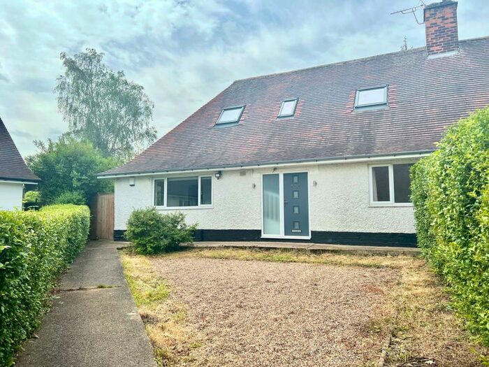 4 Bedroom Semi-Detached House To Rent In Sutton Passeys Crescent, Wollaton, NG8