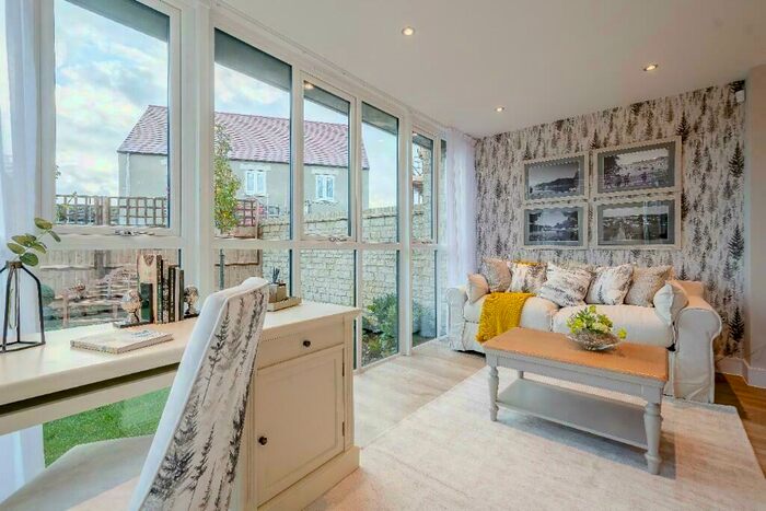 4 Bedroom Detached House For Sale In Off High Street/Cleyhill Gardens Chapmanslade, BA13