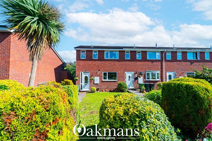 3 Bedroom End Of Terrace House For Sale In Byland Close, Bromsgrove, Worcestershire, B61