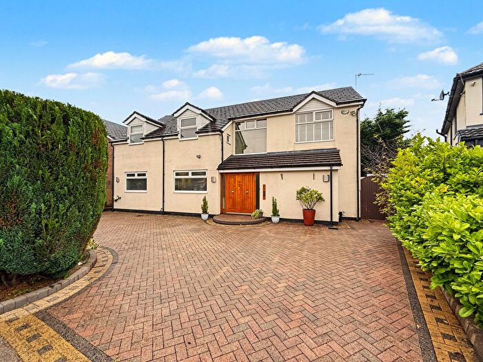 5 Bedroom Detached House For Sale In Ferndale Avenue, Whitefield, M45