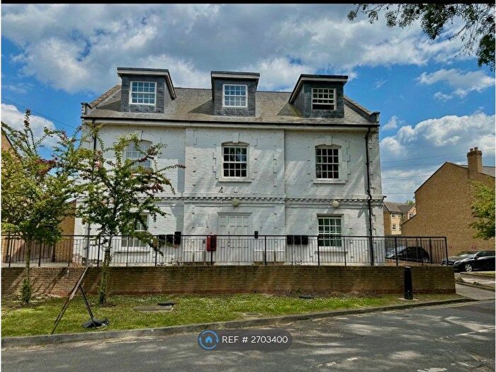 2 Bedroom Flat To Rent In Swan Amp; Pike Road, Enfield, EN3