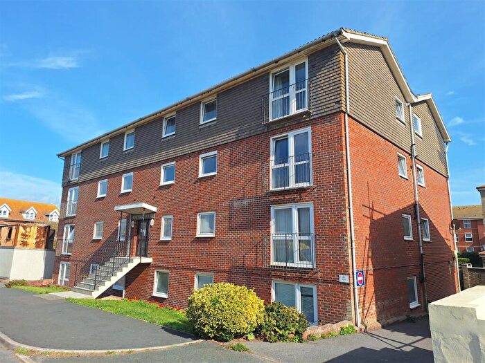 2 Bedroom Flat For Sale In St. Johns Road, Seaford, BN25