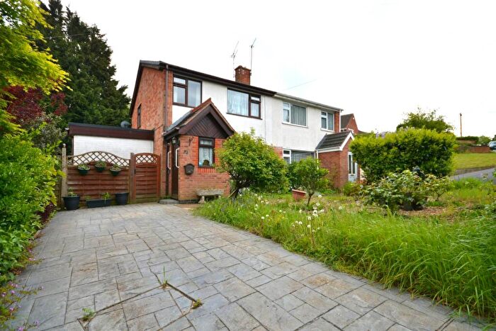 3 Bedroom Semi-Detached House For Sale In Watts Lane, Hillmorton, CV21