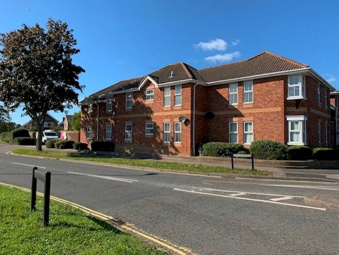 2 Bedroom Flat To Rent In Crane Close, Gosport, PO13