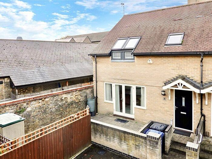 2 Bedroom End Of Terrace House To Rent In , The Mews, New Street, St. Neots, PE19