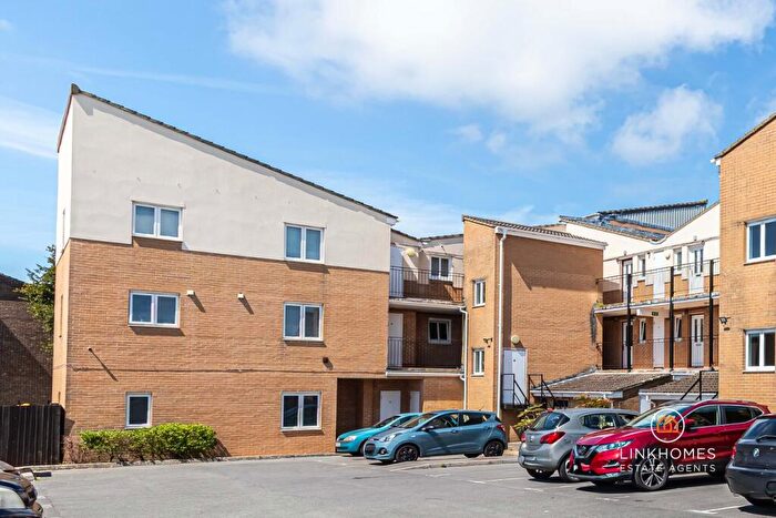 1 Bedroom Apartment For Sale In Darbys Lane, Poole, BH15