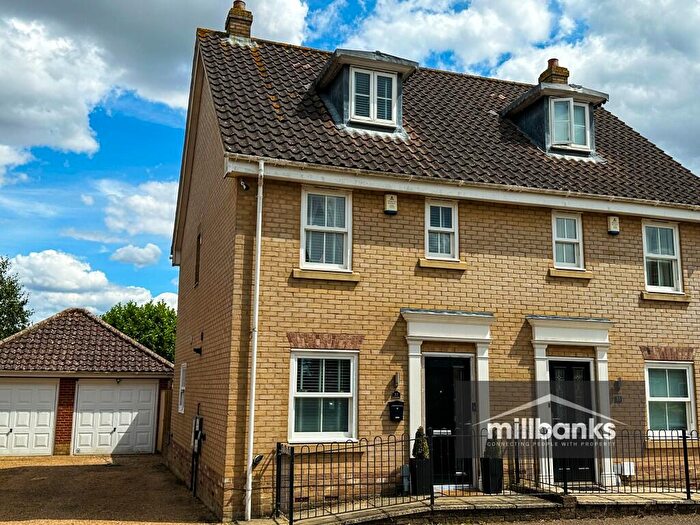 3 Bedroom Semi-Detached House For Sale In Field Maple Road, Watton, IP25