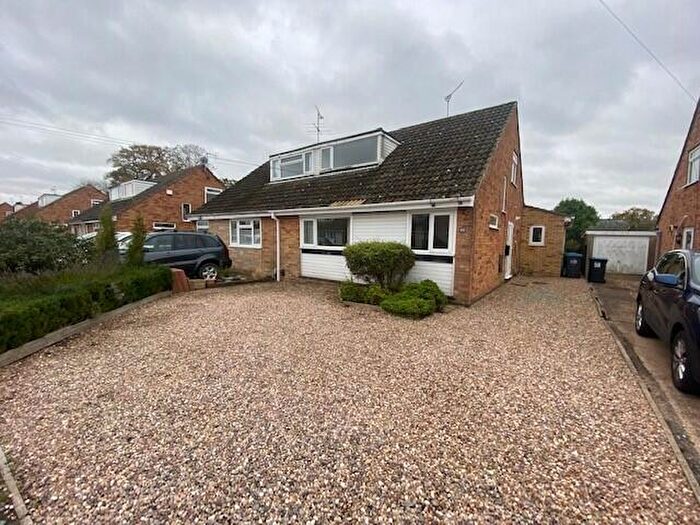 4 Bedroom Semi Detached House To Rent In Montague Road, Rugby, CV22