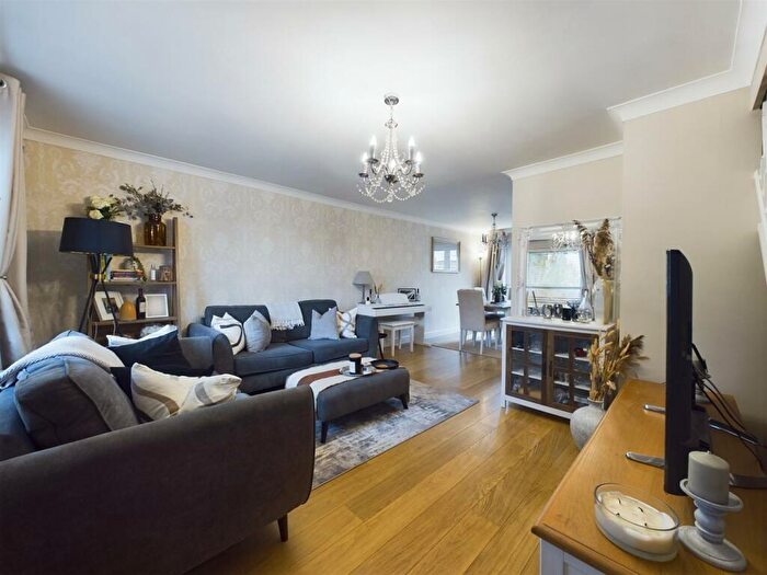 3 Bedroom Terraced House For Sale In Coalport Way, Tilehurst, Reading, RG30