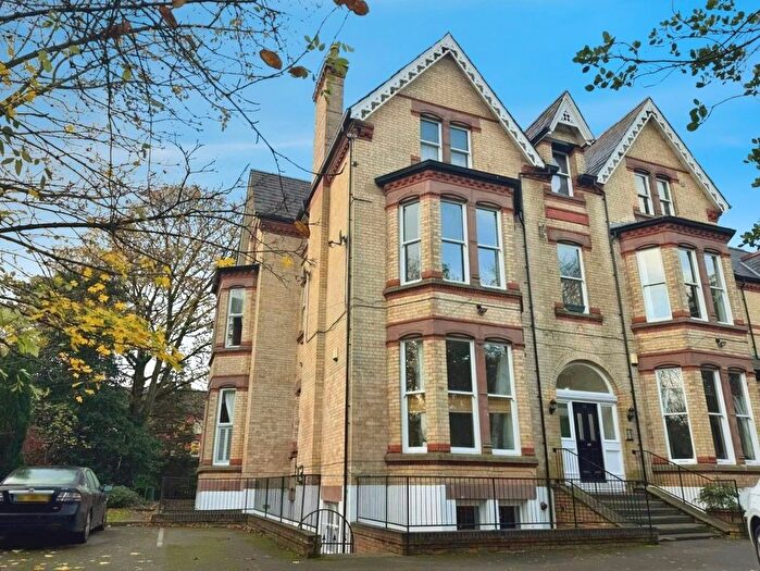 2 Bedroom Flat To Rent In Aigburth Drive, Liverpool, L17