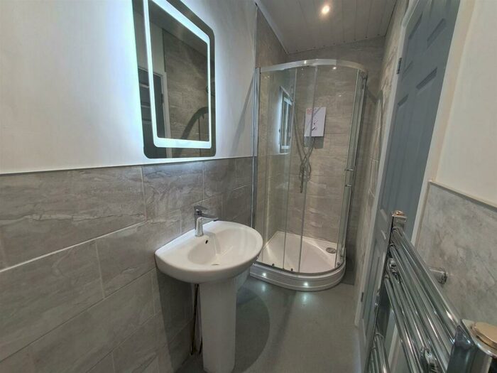 1 Bedroom Terraced House To Rent In Lawrence Road, PO5