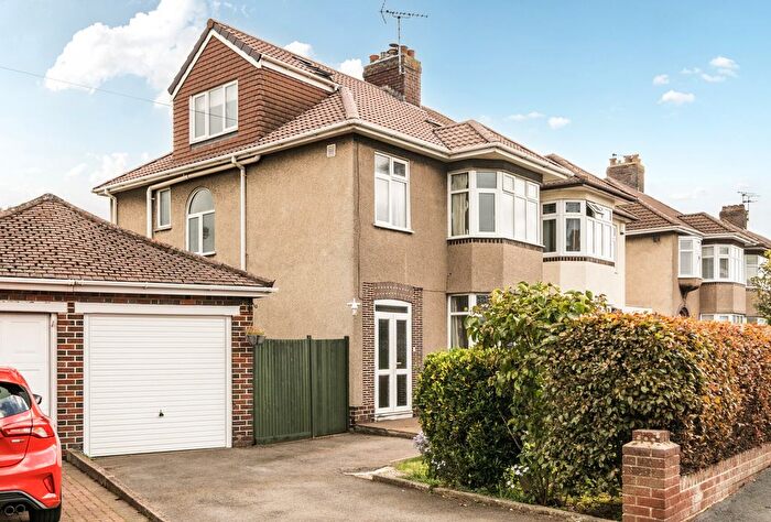 4 Bedroom Semi-detached House For Sale In Badminton Road, Downend, Bristol, South Gloucestershire, BS16