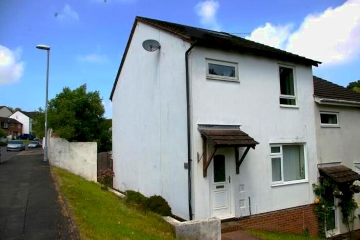 4 Bedroom Semi-Detached House To Rent In Collins Road, Exeter, Devon, EX4
