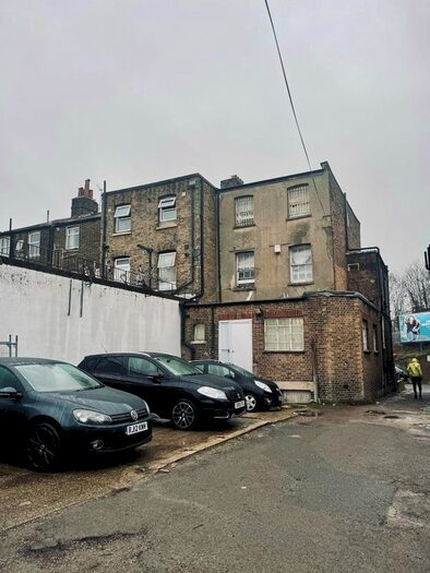 3 Bedroom Flat To Rent In Bruce Grove, London, N17