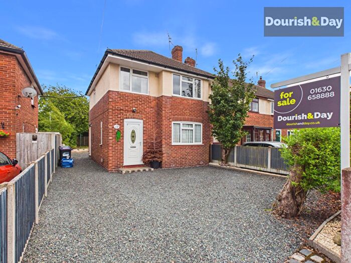 3 Bedroom End Of Terrace House For Sale In Dalelands Estate, Market Drayton, TF9