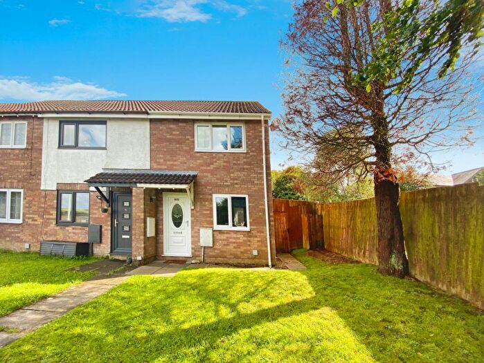 2 Bedroom Property To Rent In Davis Avenue, Bryncethin, Bridgend, CF32