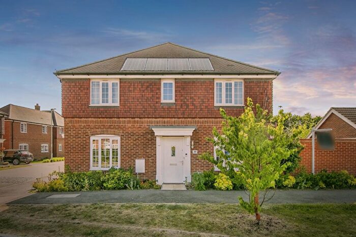 3 Bedroom Semi-Detached House For Sale In Abbott Way, Holbrook, Ipswich, IP9