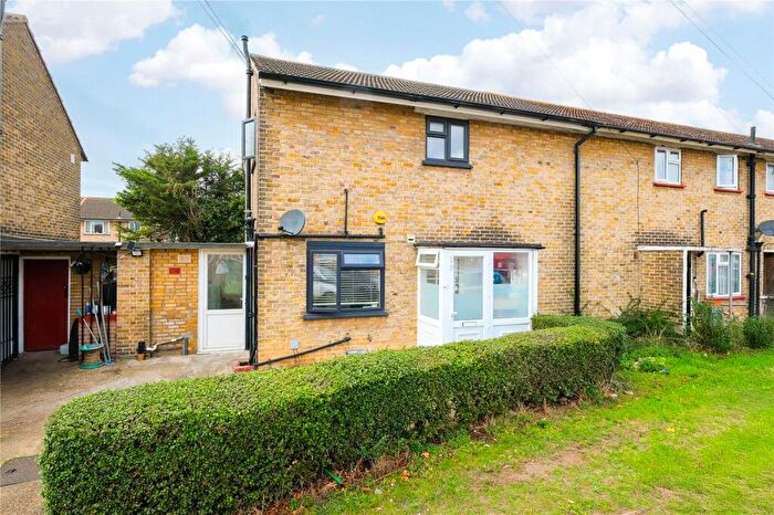 2 Bedroom Terraced House For Sale In Frizlands Lane, Dagenham, RM10