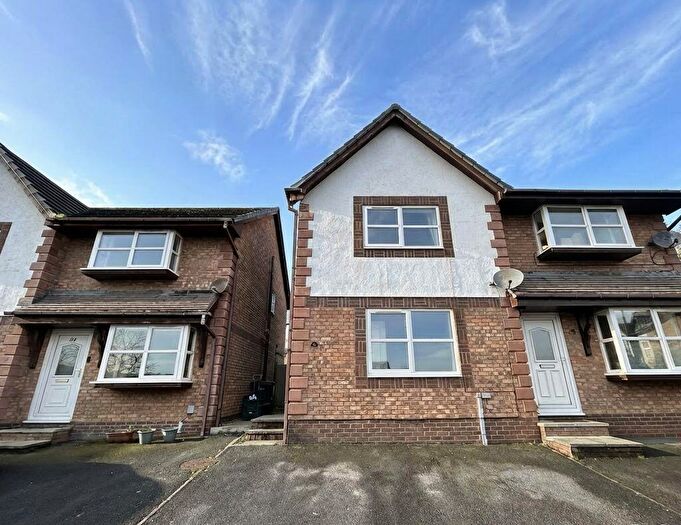 2 Bedroom Semi Detached House For Sale In Hewitt Close, Penrhyn Bay, LL30
