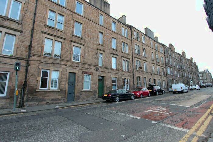 2 Bedroom Flat To Rent In Broughton Road, Broughton, Edinburgh, EH7