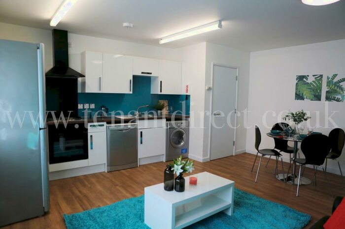 4 Bedroom Apartment To Rent In Carlton House, Carlton Place, Southampton, SO15