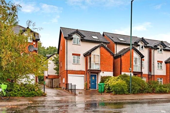 4 Bedroom Detached House For Sale In Bar Lane, Nottingham, Nottinghamshire, NG6