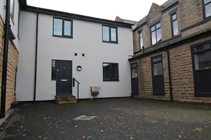 2 Bedroom Link Detached House To Rent In Housley Lane, Chapeltown, Sheffield, S35