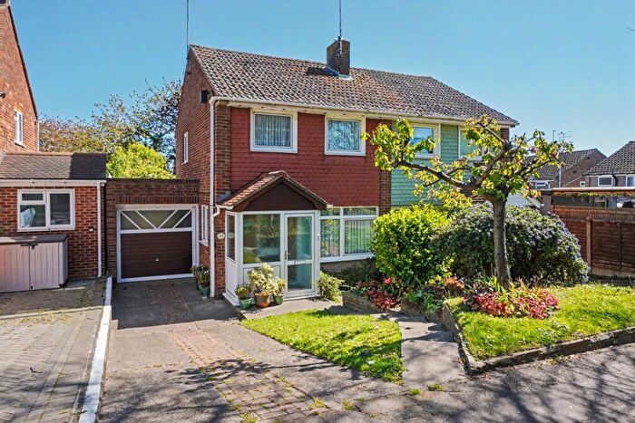 2 Bedroom Semi-Detached House For Sale In Beechings Way, Rainham, ME8