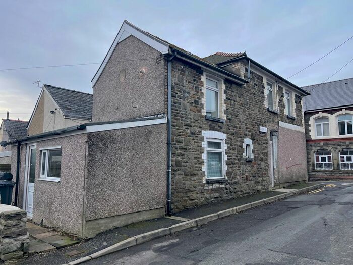 2 Bedroom End Of Terrace House To Rent In 17 Victoria Street, Abertillery NP13