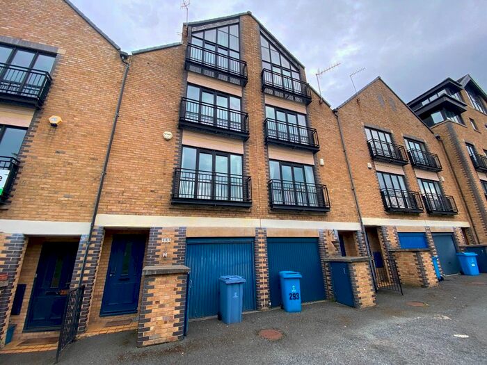 4 Bedroom Terraced House To Rent In South Ferry Quay, Liverpool, L3