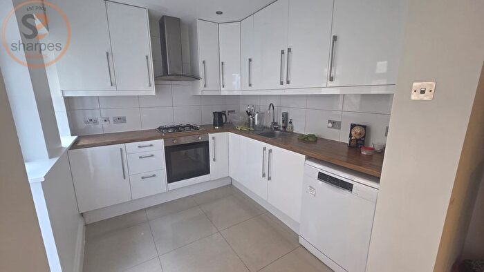 4 Bedroom Property To Rent In Kingston Road, Wimbledon, London, SW19