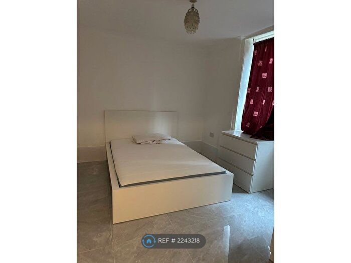 2 Bedroom Flat To Rent In Springfield Lane, London, NW6