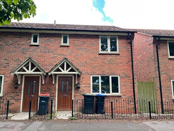 3 Bedroom House To Rent In Pilot Drive, Hucknall, Nottingham, NG15