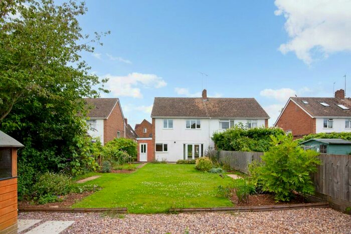 3 Bedroom Semi-Detached House To Rent In Brickle Lane, Bloxham, Banbury, Oxon, OX15
