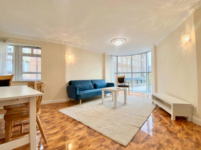 3 Bedroom Flat To Rent In Greycoat Street, Westminster, SW1P