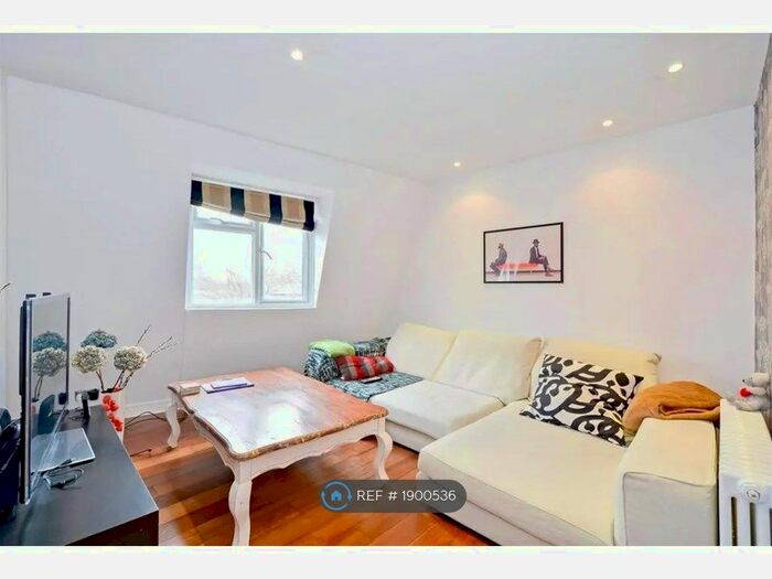 1 Bedroom Flat To Rent In Empress Court, London, E9