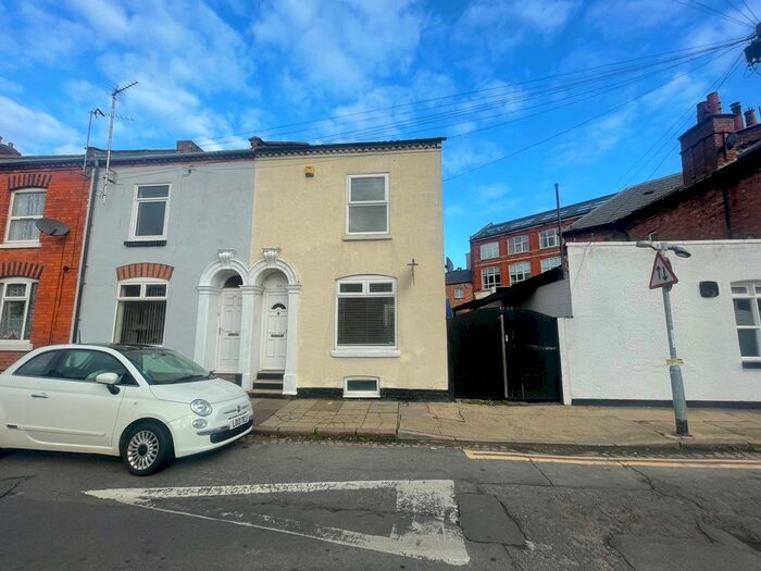2 Bedroom House To Rent In Talbot Road, Northampton, NN1