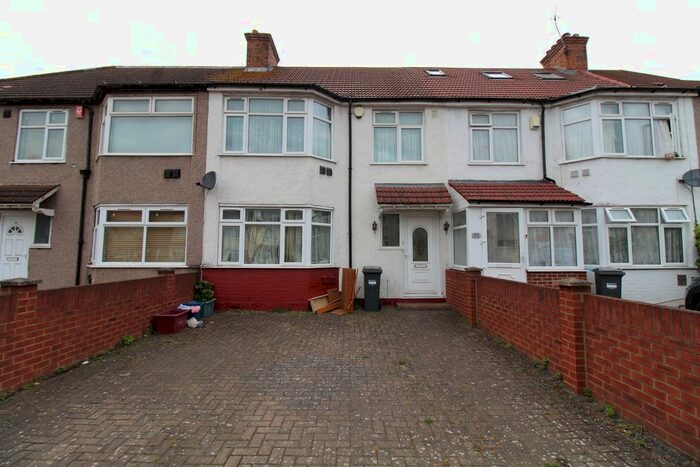 3 Bedroom Terraced House To Rent In Rosemary Avenue, Hounslow, TW4