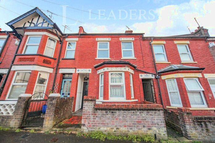 3 Bedroom Terraced House To Rent In Talbot Road, Luton LU2