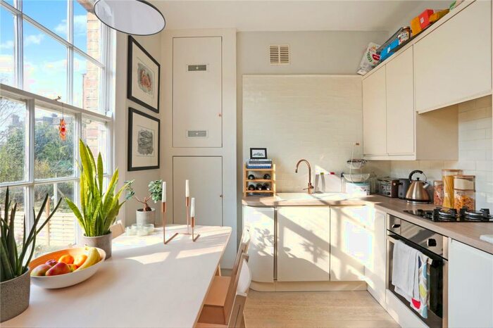 2 Bedroom Apartment To Rent In Grosvenor Park, London, SE5