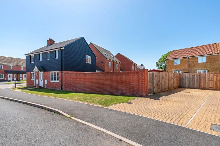 3 Bedroom Detached House For Sale In Deer Vale, Hethersett, NR9