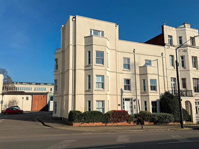 2 Bedroom Apartment To Rent In Dale Street, Leamington Spa, CV32