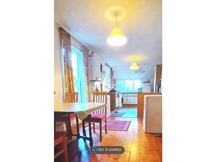 4 Bedroom Terraced House To Rent In St Johns Road, Exeter, EX1