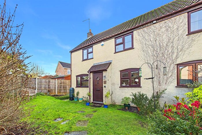 2 Bedroom Semi Detached House For Sale In Fosse Lane, Nailsea, Bristol, BS48