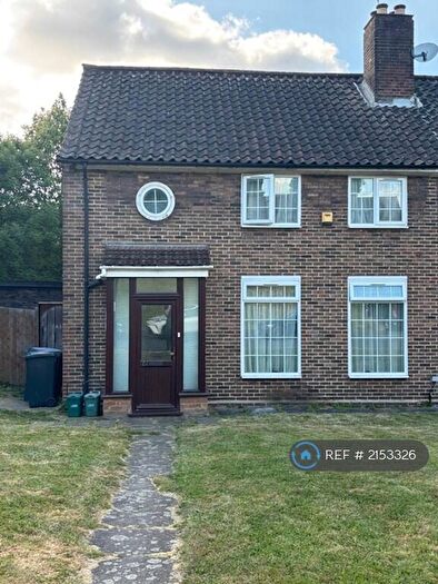 3 Bedroom Semi-Detached House To Rent In Moyne Place, London, NW10